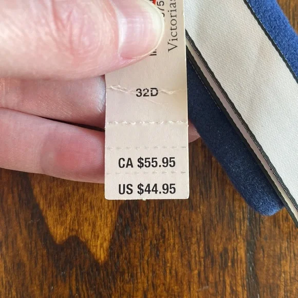 Bra Incredible By Victoria’s Secret, Padded No-Wire, Size: 32D - Picture 3 of 5